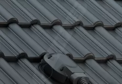 Проходной элемент для солнечных батарей Tile-2