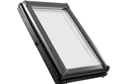Мансардное окно с поднятой осью поворота ROTO Designo R75 K из ПВХ с термо-блоком WD-3